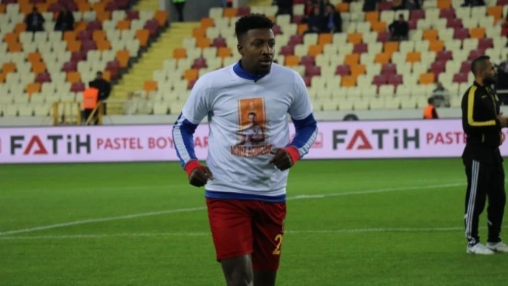 Yeni Malatyasporlu futbolcular Josef Sural'ı unutmadı