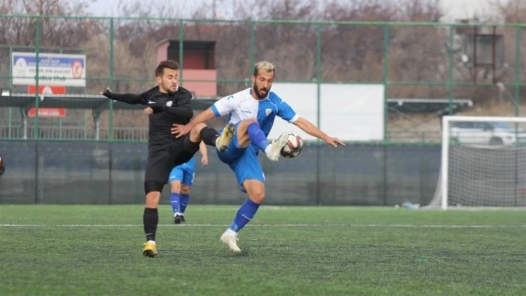 Yeşilyurt Belediyespor geriye düştüğü maçı çevirdi