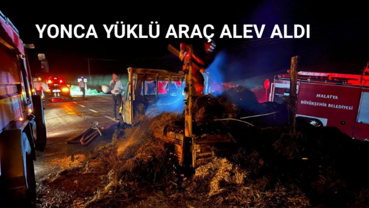 Yonca yüklü pikap alev aldı