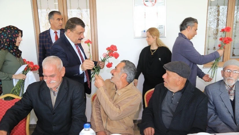 Başkan Gürkan huzurevi sakinleri ile biraraya geldi